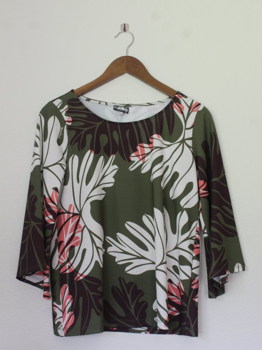 BNWT Manuheali'i Kuulei collection - Secily top size XS